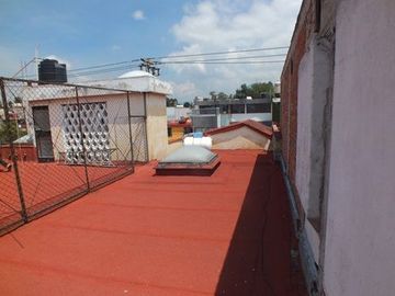 AMPLIA CASA EN LINDAVISTA