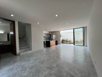 CASA EN VENTA EN VALLE IMPERIAL ZAPOPAN