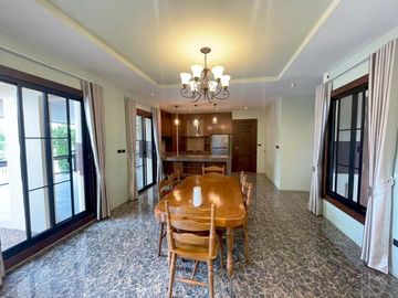 Partly furnished Pool villa 4 Bedrooms for sale in Chaiyapruek Land and House Park