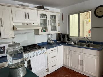 CASA EN AGRADABLE CONDOMINIO HORIZONTAL EN FRACCIONAMIENTO ZONA NORTE DE CUERNAVACA