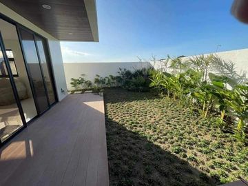 33M MODERN BRAND NEW HOUSE IN NUVALI VENARE