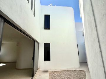 CASA EN VENTA EN MONTECARLO RESIDENCIAL