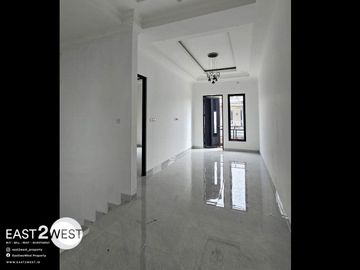 Dijual Rumah Kencana Loka 12.2 BSD CIty Tangerang Selatan Unit Baru Bangun Sudah 80% Lokasi Strategis Nyaman Bagus