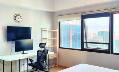 🏡 For Lease: 2 Bedroom Pet-Friendly Condomonium with Balcony at Icon Plaza, BGC!