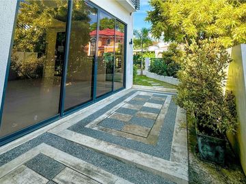 Magnificent 5 Bedroom 2-storey House and Lot for Sale in Las Piñas City