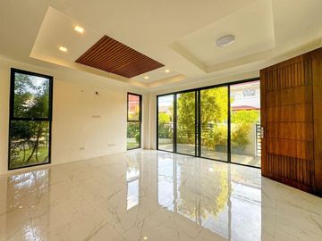 Magnificent 5 Bedroom 2-storey House and Lot for Sale in Las Piñas City