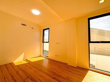 Magnificent 5 Bedroom 2-storey House and Lot for Sale in Las Piñas City