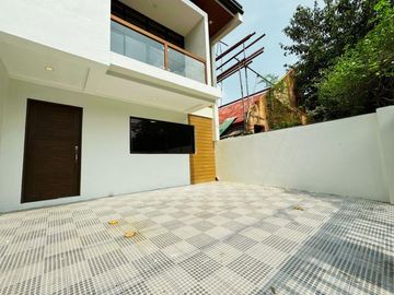 Modern 4 Bedroom with 3 Toilet and Bath Brand New House and Lot in BF Resort, Las Piñas City