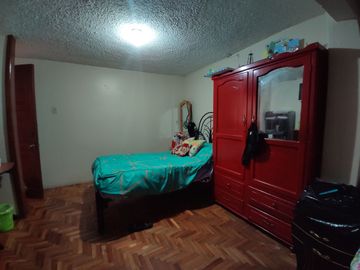 Oportunidad Única: Encantadora Casa Rentera con Patio y Garaje y 3 Departamentos, ¡Ideal para Invertir!