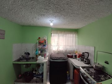 Oportunidad Única: Encantadora Casa Rentera con Patio y Garaje y 3 Departamentos, ¡Ideal para Invertir!