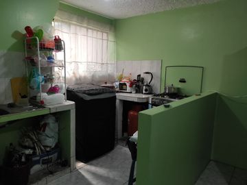 Oportunidad Única: Encantadora Casa Rentera con Patio y Garaje y 3 Departamentos, ¡Ideal para Invertir!