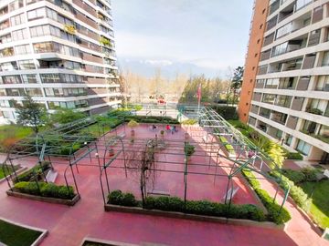 Amplio, Frente A Futuro Metro, Colegios