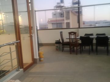 CASA EN VENTA EN URB. PRIVADA EN LA FONDA