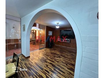 Chorrillos Vendo 1Er. Piso Tipo Chalet