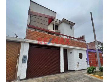 Chorrillos Vendo 1Er. Piso Tipo Chalet