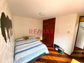 Chorrillos Vendo 1Er. Piso Tipo Chalet