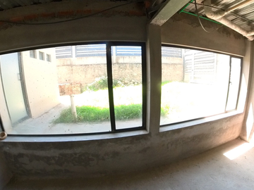 CASA POR TERMINAR EN VENTA, SECTOR MISICATA, CUENCA, ECUADOR