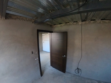 CASA POR TERMINAR EN VENTA, SECTOR MISICATA, CUENCA, ECUADOR