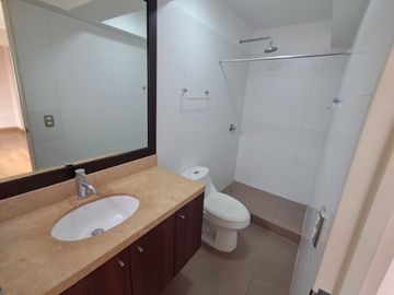 se vende duplex 141 m2 miraflores
