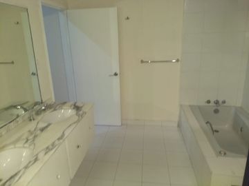 CASA EN VENTA EN HUIXQUILUCAN EDOMEX COL PARQUES DE LA HERRADURA