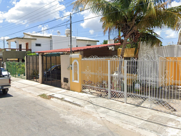 CASA EN CALLE 67, MONTES DE AME, MERIDA, YUCATAN. ¡CASA EN REMATE! -FQA