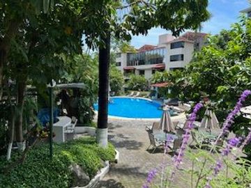 Penthouse Laura - Acapatzingo