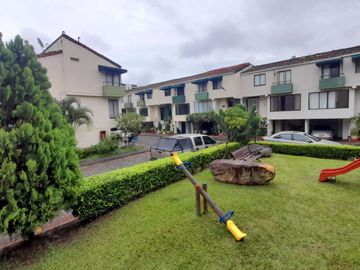 VENTA CASA UNIDAD CERRADA EN REFUGIO CALI