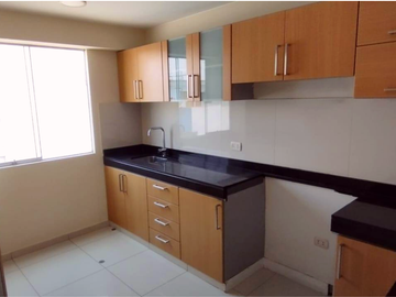 VENDO DUPLEX 150m2 LOS OLIVOS: EDIFICIO MODERNO