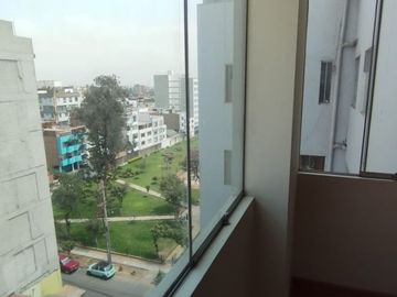 VENDO DUPLEX 150m2 LOS OLIVOS: EDIFICIO MODERNO