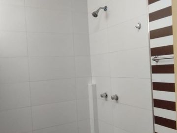 VENDO DUPLEX 150m2 LOS OLIVOS: EDIFICIO MODERNO