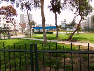VENDO DUPLEX 150m2 LOS OLIVOS: EDIFICIO MODERNO
