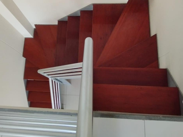 VENDO DUPLEX 150m2 LOS OLIVOS: EDIFICIO MODERNO