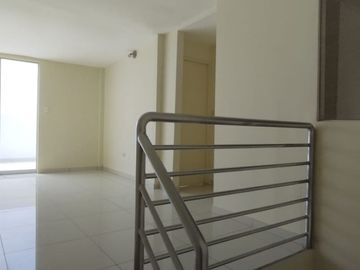 VENDO DUPLEX 150m2 LOS OLIVOS: EDIFICIO MODERNO