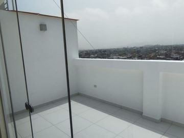 VENDO DUPLEX 150m2 LOS OLIVOS: EDIFICIO MODERNO