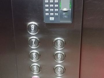 VENDO DUPLEX 150m2 LOS OLIVOS: EDIFICIO MODERNO