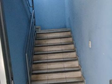 VENDO DUPLEX 150m2 LOS OLIVOS: EDIFICIO MODERNO