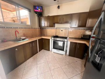 EN VENTA CASA EN URB PORTAL AL SOL, KM 11.5 VIA A LA COSTA