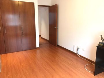¡OCASIÓN! SE VENDE LINDO Y AMPLIO DEPARTAMENTO + COCHERA + 01 DEPÓSITO - EN CALLE ITALIA , MIRAFLORES
