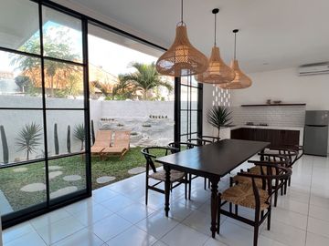 Charming 4-Bedroom House in Berawa