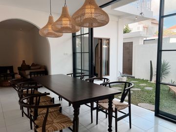 Charming 4-Bedroom House in Berawa