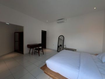 Charming 4-Bedroom House in Berawa