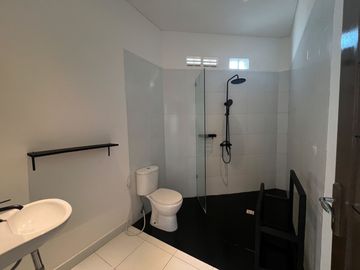 Charming 4-Bedroom House in Berawa