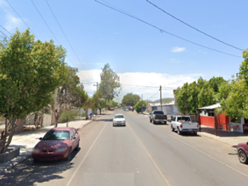SE VENDE TERRENO CON CONSTRUCCION
