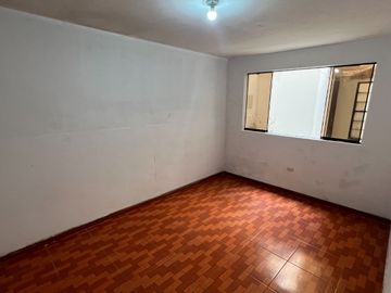 Venta Casa En Santa Anita Frente A La Casa De La Juventud