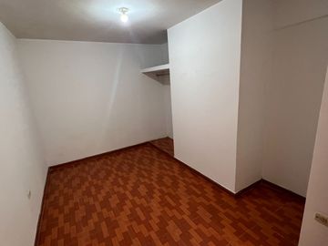 Venta Casa En Santa Anita Frente A La Casa De La Juventud