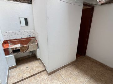 Venta Casa En Santa Anita Frente A La Casa De La Juventud