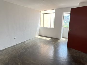 Venta Casa En Santa Anita Frente A La Casa De La Juventud
