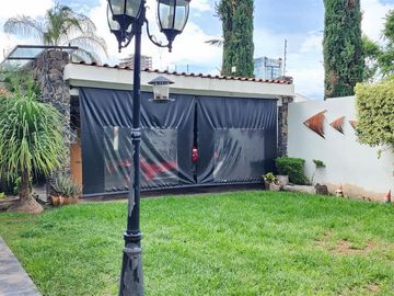 Hacienda del Campestre, León, Gto. Esquina, Doble Terreno, Casa En Venta