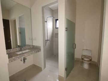 Casa en Venta en Carretera Nacional, Las Esmeraldas, zona los cristales
