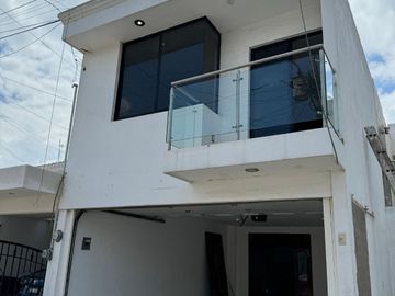 Casa en venta con muy buena ubicación en zona norte de León